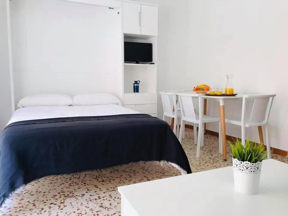 Apartamentos Pagan Santiago De La Ribera Exterior photo